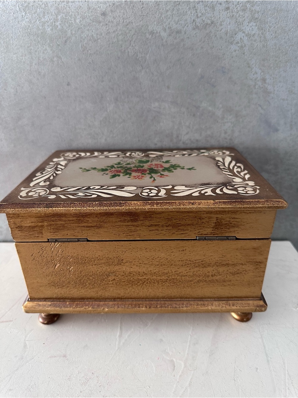 Vintage Gold FLORENTINE JEWELRY Music Box JAPAN Velvet Interior WORKS - Picture 7 of 10